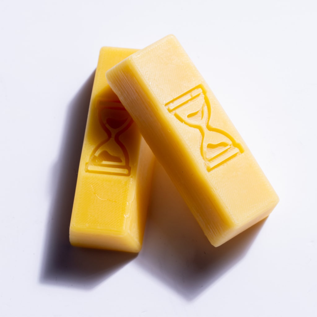 organic beeswax gold bar of skatewax for sliding